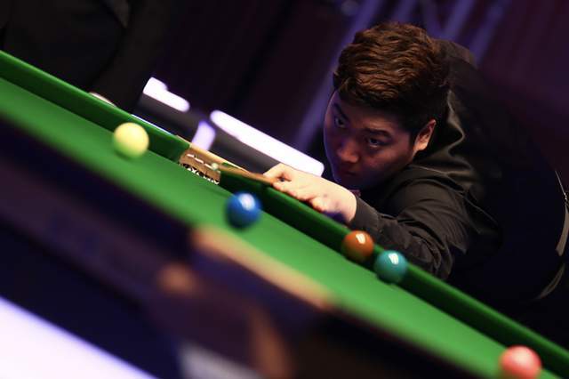 在足球界崭 在足球界崭