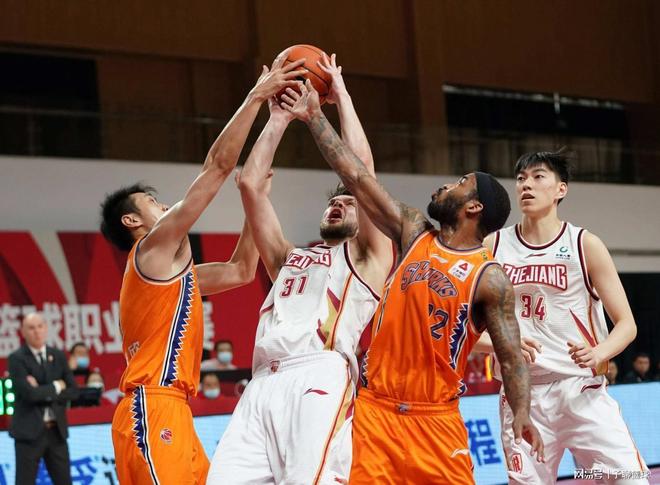 员的逼抢 员的逼抢