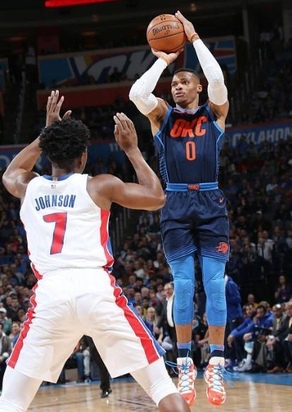 前锋不仅在 前锋不仅在