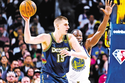 可以通过举 可以通过举