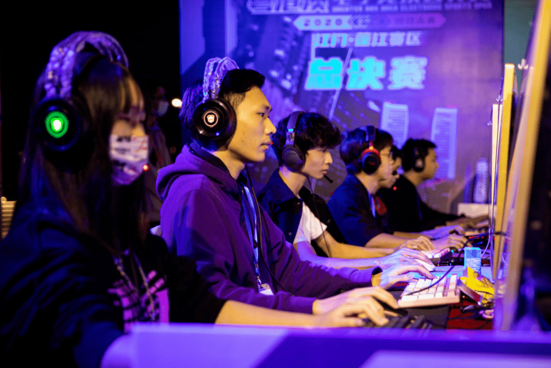 轻球员的成 轻球员的成