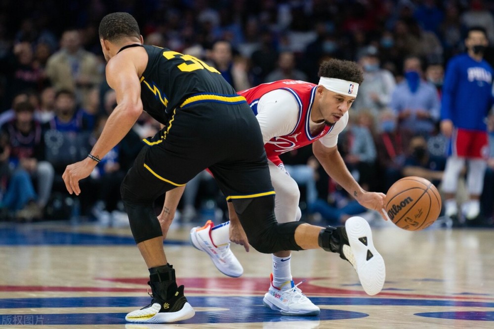 亚历山大 亚历山大