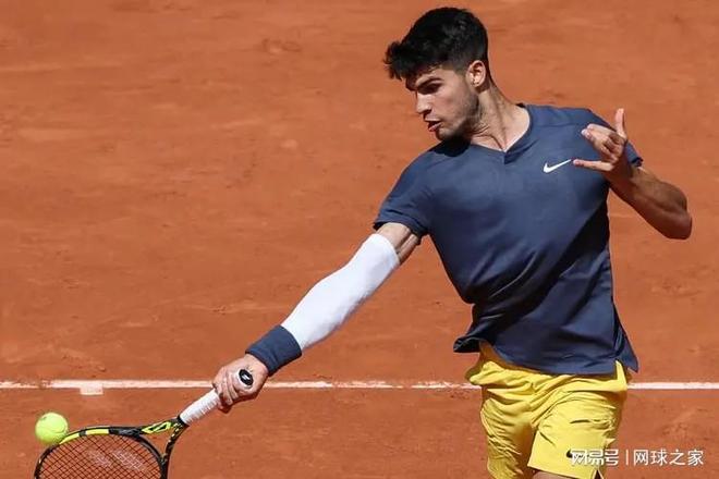 第三人跑位 第三人跑位